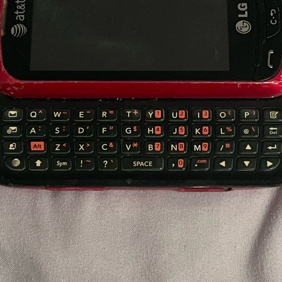 LG Red and Black Slide-Out Phone - Picture 7 of 9
